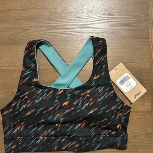 ASICS sports bra in black and orange - sporty and comfortable #fitness